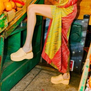 Circus‎ by Sam Edelman Julieta Woven Clogs Yellow platform Mules size 6.5